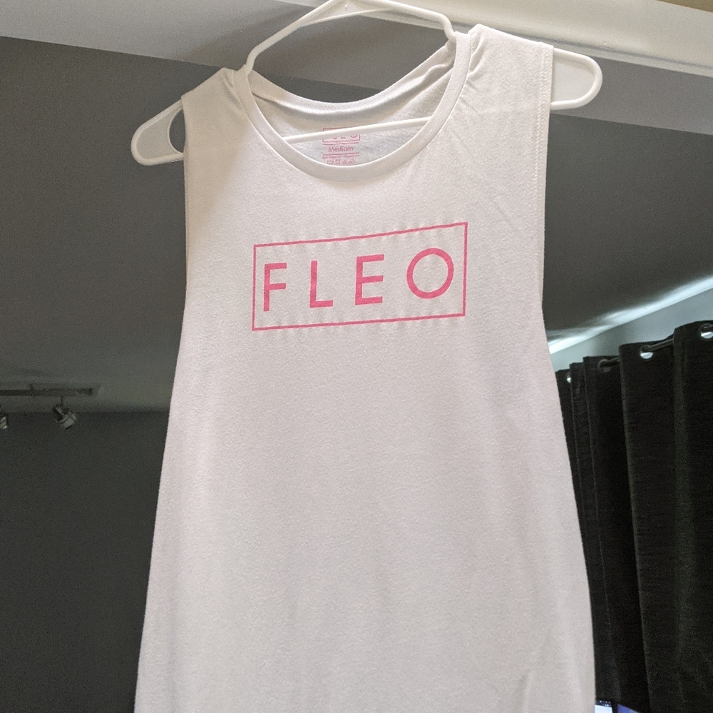 FLEO pink on white Muscle Tank EUC Size M